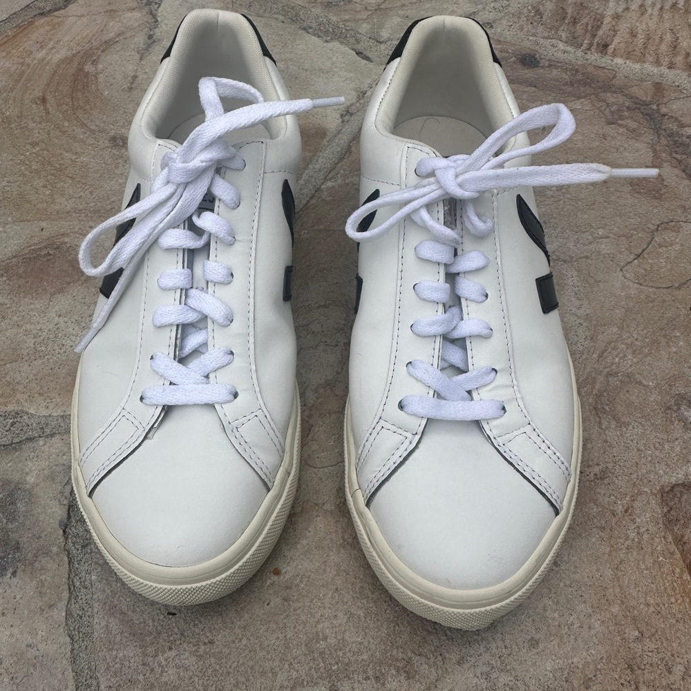 Veja women’s White and Black Women's Sneakers